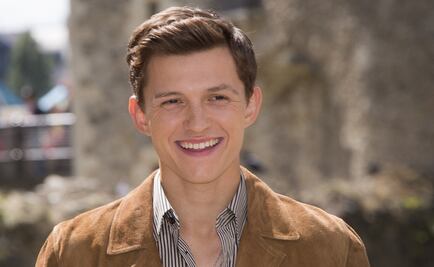 Tom Holland salva a una niña de ser aplastada