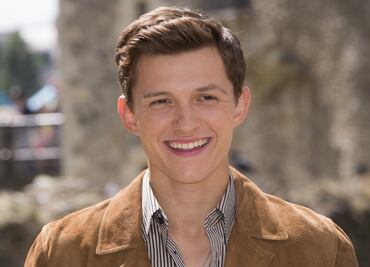 Tom Holland salva a una niña de ser aplastada