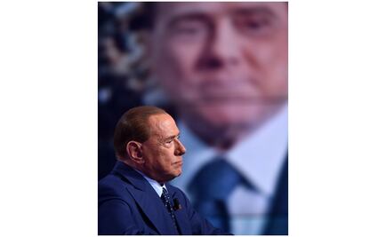 Piden abrir nuevo juicio contra Berlusconi por corrupción