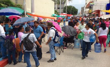 Indígenas marchan en apoyo a la CNTE en Chiapas