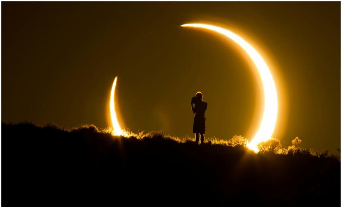 Puedes utilizar un tripié para ayudarte a estabilizar tu smartphone y evitar tomar fotos borrosas mientras haya poca visibilidad