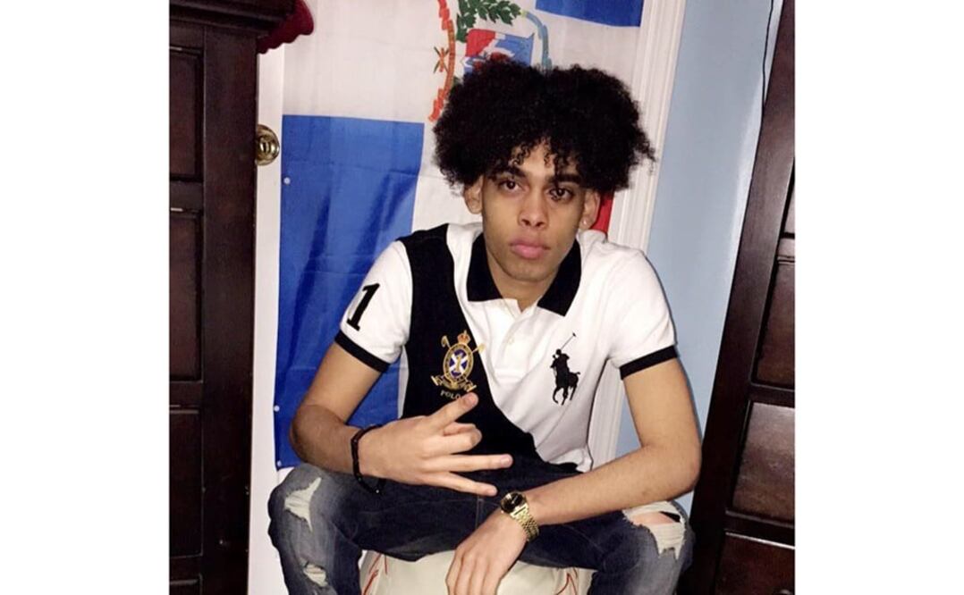 Leonel Rondon falleció luego de que una chimenea cayera sobre su camioneta en Lawrence. Foto: Facebook.