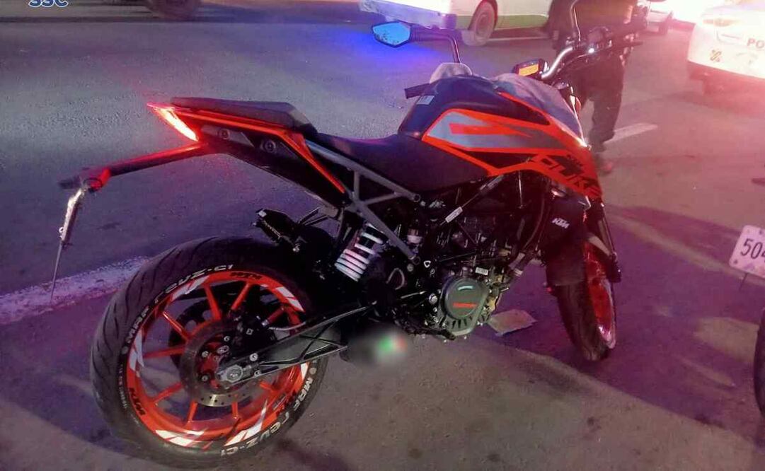 Las dos motocicletas fueron aseguradas y trasladadas ante el agente del Ministerio Público correspondiente, en tanto el oficial involucrado fue presentado ante la autoridad ministerial para rendir su declaración. Foto: Especial