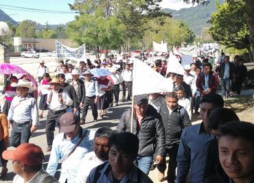 Miles de católicos marchan en Chiapas por la paz tras el asesinato del sacerdote Marcelo Pérez