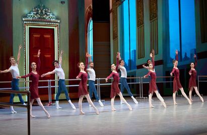 Bailarines, ante un futuro incierto por hacer carrera en Rusia 