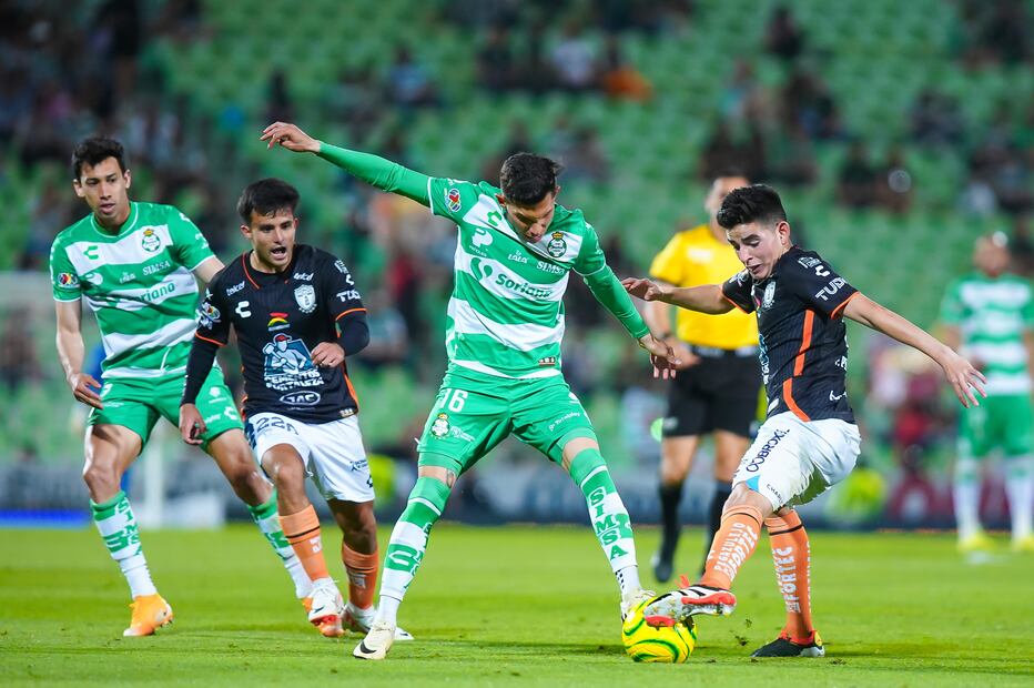 Santos Laguna y Pachuca durante el Clausura 2024 - Foto: Imago7