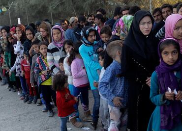 EU: Tras ataques en París, 21 estados rechazan recibir a refugiados sirios