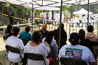 Exhuman primeros restos en el Panteón de Dolores