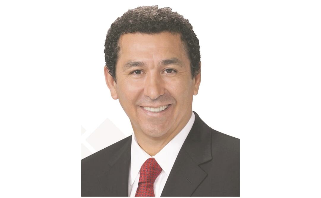 Edil de Matamoros rehabilita la calle... donde vive