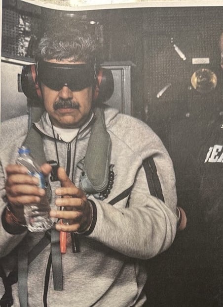 Nicolás Maduro, a bordo del USS Iwo Jima, luego de ser capturado. Foto: Truth social