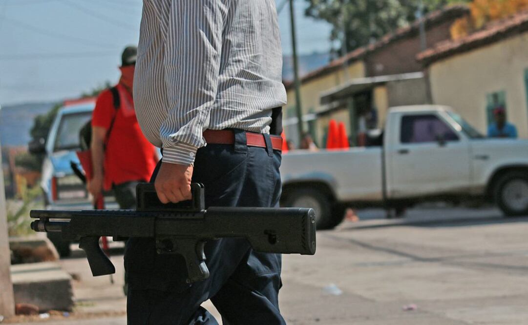La semana pasada, los habitantes del municipio San Miguel Totolapan se levantaron en armas y anunciaron la creación de un grupo de autodefensa para hacer frente a los criminales (Foto: EFE)