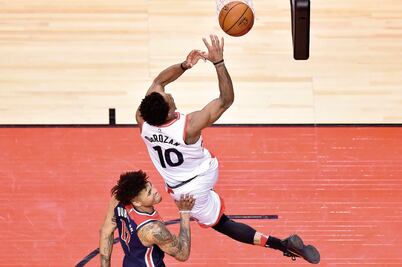 Raptors pisotea bríos de Wizards