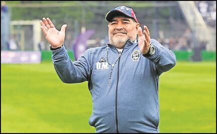 Maradona da negativo a coronavirus después de aislamiento