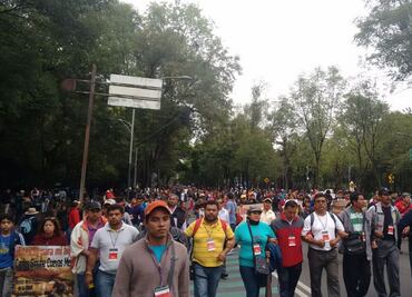 Marcha de CNTE se ubica en el Ángel de la Independencia