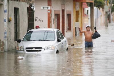 Lluvias provocan daños y grandes inundaciones en Campeche