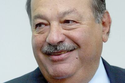 Slim “coquetea” con TV de paga