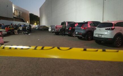 Atacan a balazos a pareja en plaza comercial "Fórum" en Sinaloa