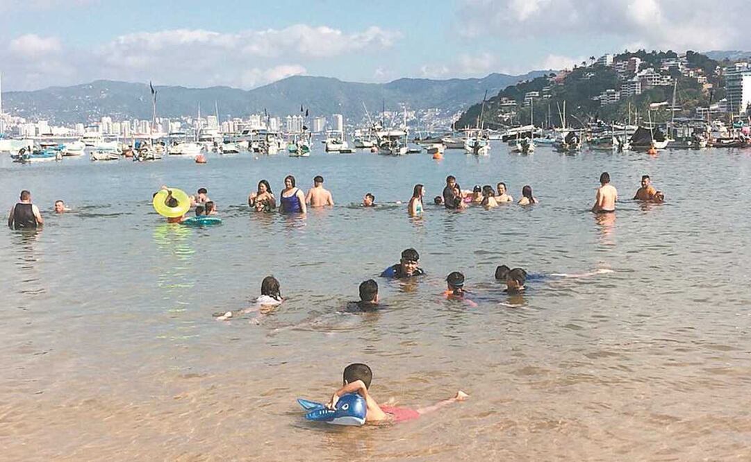 VIDEO Así rescataron a turistas del mar en Acapulco