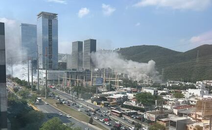 Desalojan a más de 3 mil personas por incendio en subestación eléctrica en Nuevo León