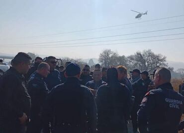 Normalistas de Morelia se enfrentan con uniformados y lesionan a uno con un cohetón; despliegue policial continúa