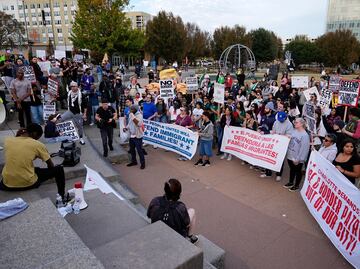 Detienen a decenas de migrantes en redadas en Charlotte, Carolina del Norte