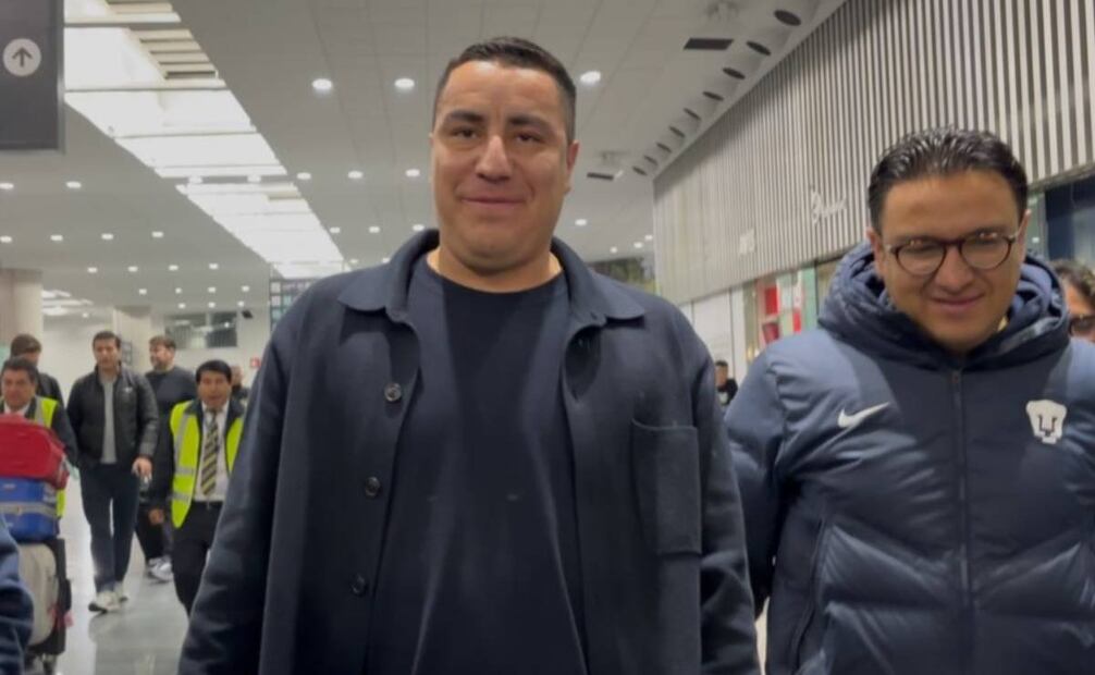 Efraín Juárez contento de estar en Ciudad de México. FOTO: Saúl Cano | EL UNIVERSAL