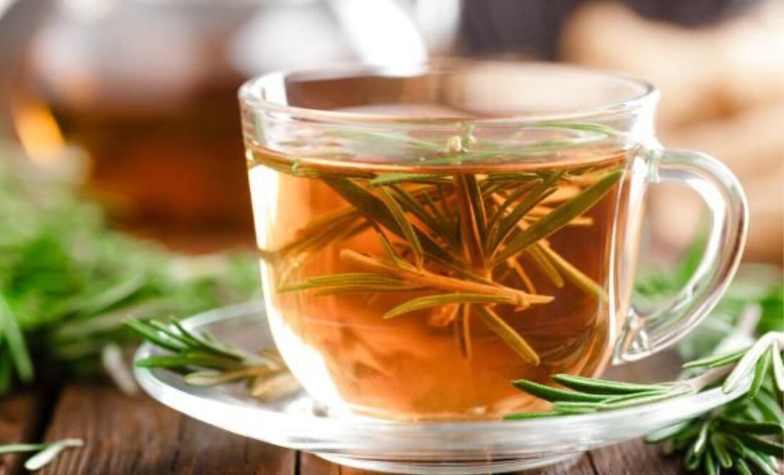 Beneficios del té de romero y canela. Fuente: Freepik.