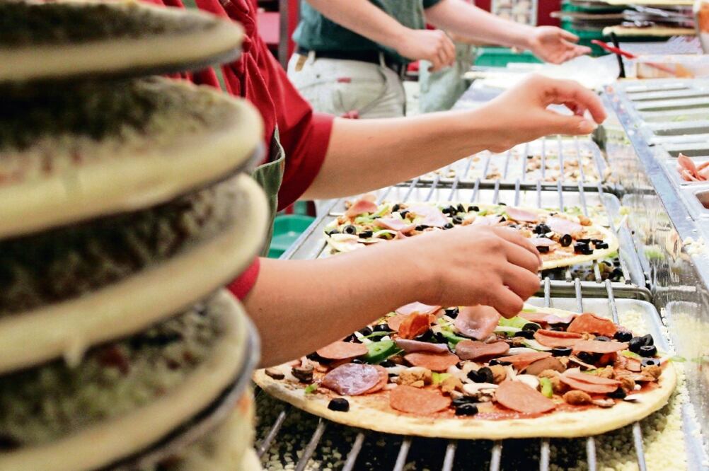 Los quesos de importación se utilizan especialmente en la comida rápida como pizzas, hamburguesas, nachos, entre otros, explican analistas (ARCHIVO EL UNIVERSAL)