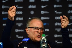 Marcelo Bielsa se despide de Uruguay; niega que la falta de unión con jugadores provocara fracaso en el Mundial 2026