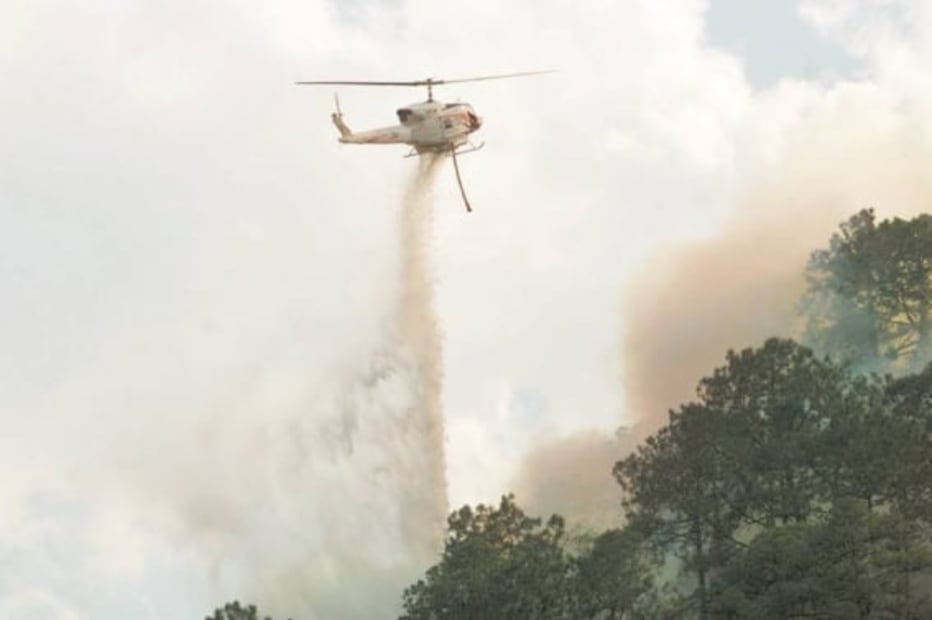 Critican uso de helicópteros en combate de incendios