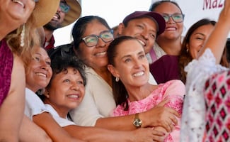 "Ninguna potencia extranjera ni élite define el destino de México"; Sheinbaum defiende el legado de AMLO y llama a la unidad