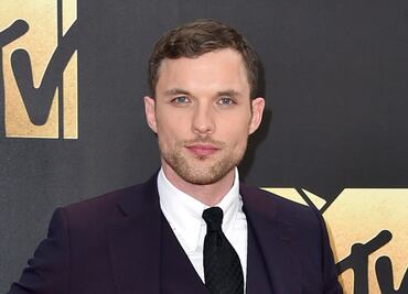 Ed Skrein abandona "Hellboy" tras críticas