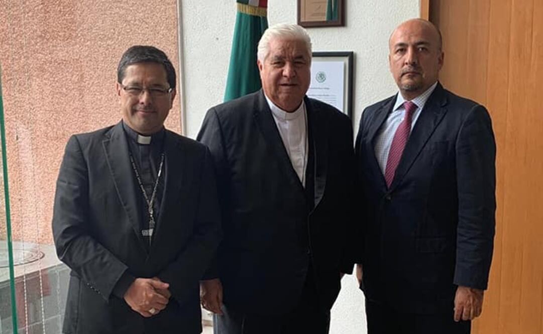 El subsecretario para América Latina y el Caribe, Maximiliano Reyes, recibió en la cancillería al presidente del Episcopado, monseñor Rogelio Cabrera / Tomado de Facebook maximiliano.reyeszuniga.5
