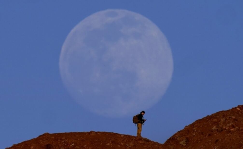 Esta noche habrá Luna de Nieve; te decimos cómo verla