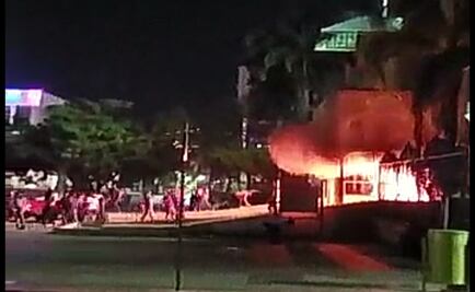 Vandalizan palacio del gobierno estatal en Chiapas 