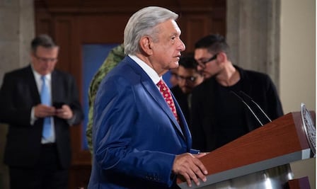 “¡Se volvió usted ya ángel, general!", dice AMLO a titular del Ejército tras rechazar que se militarice el espacio aéreo