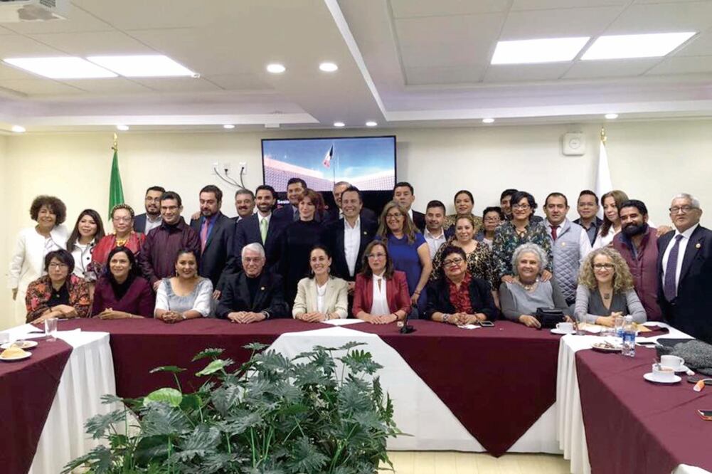 Morena estaría obligado a tomar en cuenta el número de votos obtenido en cada demarcación si el ejercicio de distribución fuera este. (ARCHIVO EL UNIVERSAL)