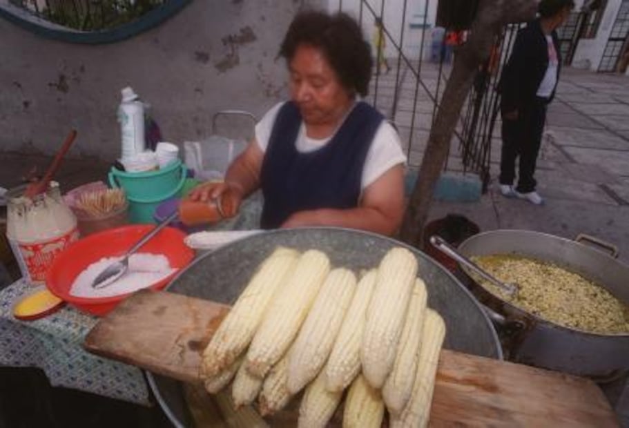 ¿Cuántas calorías tienen los antojitos callejeros?
