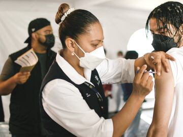 “Vacunación bajará casos en cuarta ola”