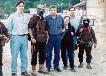 Lo que hay detrás de la foto entre AMLO y el subcomantante Marcos