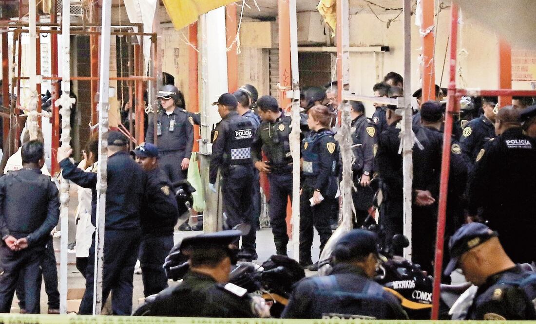 La banda criminal también se acerca a los uniformados que fueron expulsados de la Secretaría de Seguridad Ciudadana. ARCHIVO EL UNIVERSAL