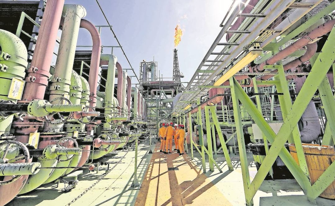 De enero a septiembre de este año, los ingresos petroleros sumaron 396 mil 959 mdp. Foto: Archivo/EL UNIVERSAL