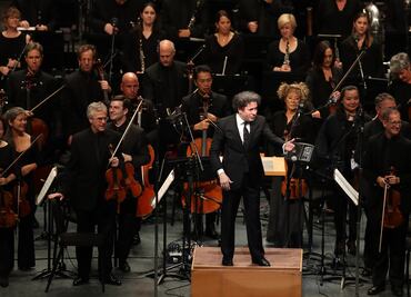 Con la música de Star Wars, Dudamel se despide de México