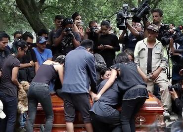 Dan el último adiós a Rubén Espinosa