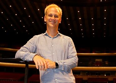 Redefinen salarios de compañías y artistas