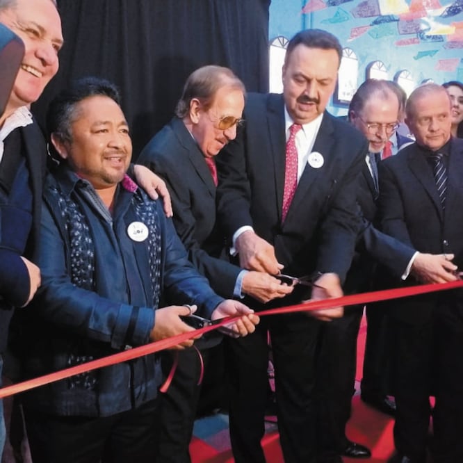 El viernes se cortó el listón de las instalaciones de la televisora. Elizabeth Escobar/El Universal