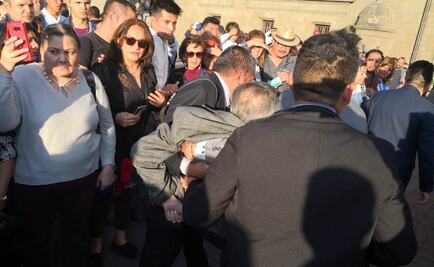 Se desvanece Porfirio Muñoz Ledo al llegar a Palacio Nacional