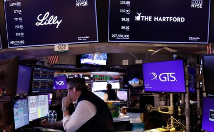 Wall Street se anota un doble récord impulsado por Apple