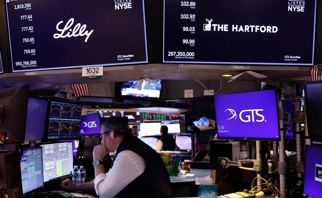 El S&P 500 subió 0.27%, a 5 mil 375 puntos, y el Nasdaq avanzó 0.88%, a 17 mil 343 unidades, ambos en máximos históricos. Foto: AFP/Archivo