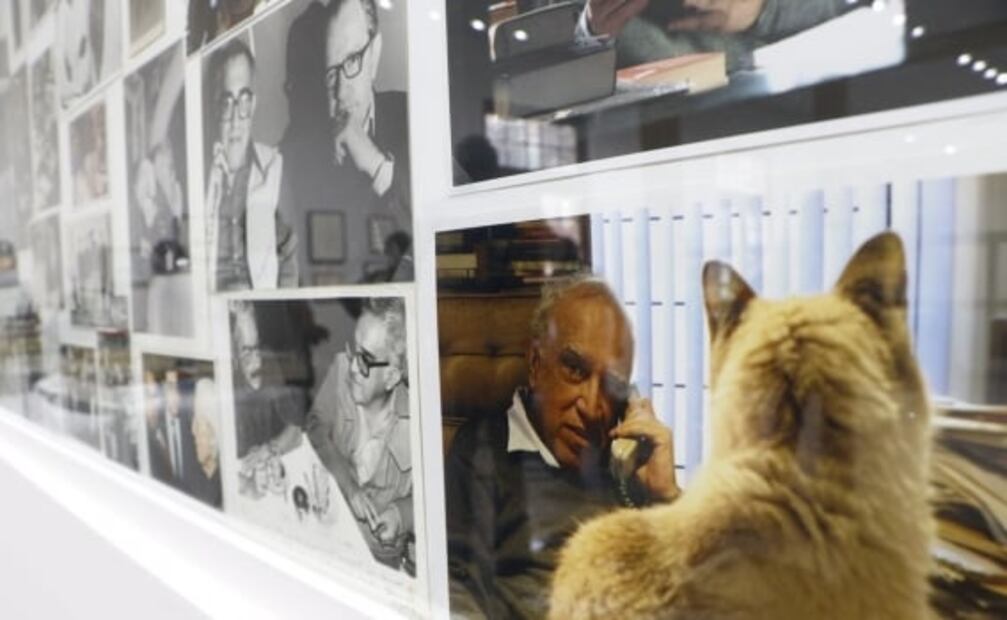 El vasto archivo que alberga la "caja de Pandora" de Monsiváis